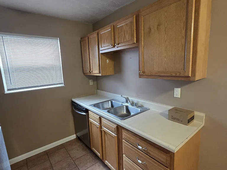213 Lindsey St #A — Photo 9