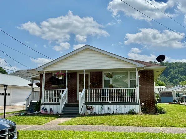 743 Lee St, Barboursville, WV 25504