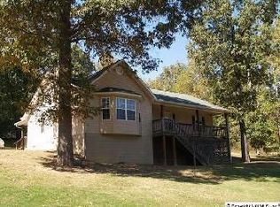 101 Clover Rd, Arab, AL 35016