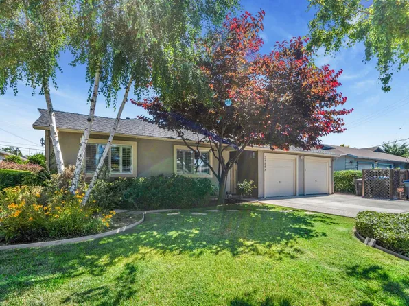 2486 Whitney Dr, Mountain View, CA 94043