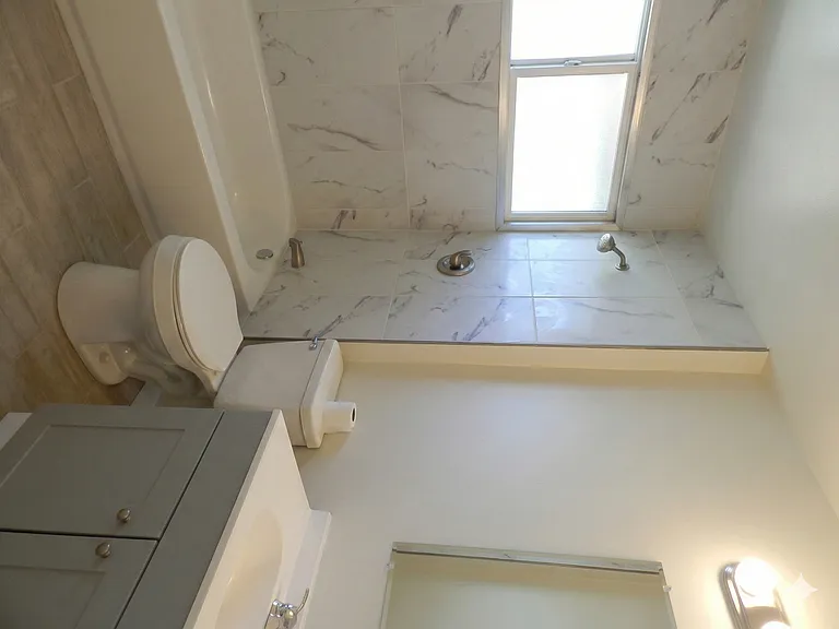 5560 S 316th St — Photo 12