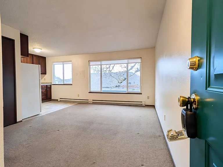Chelsea Manor Apartments — Photo 10