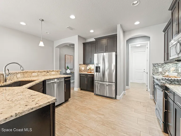 8426 Stalwart Cir — Photo 15