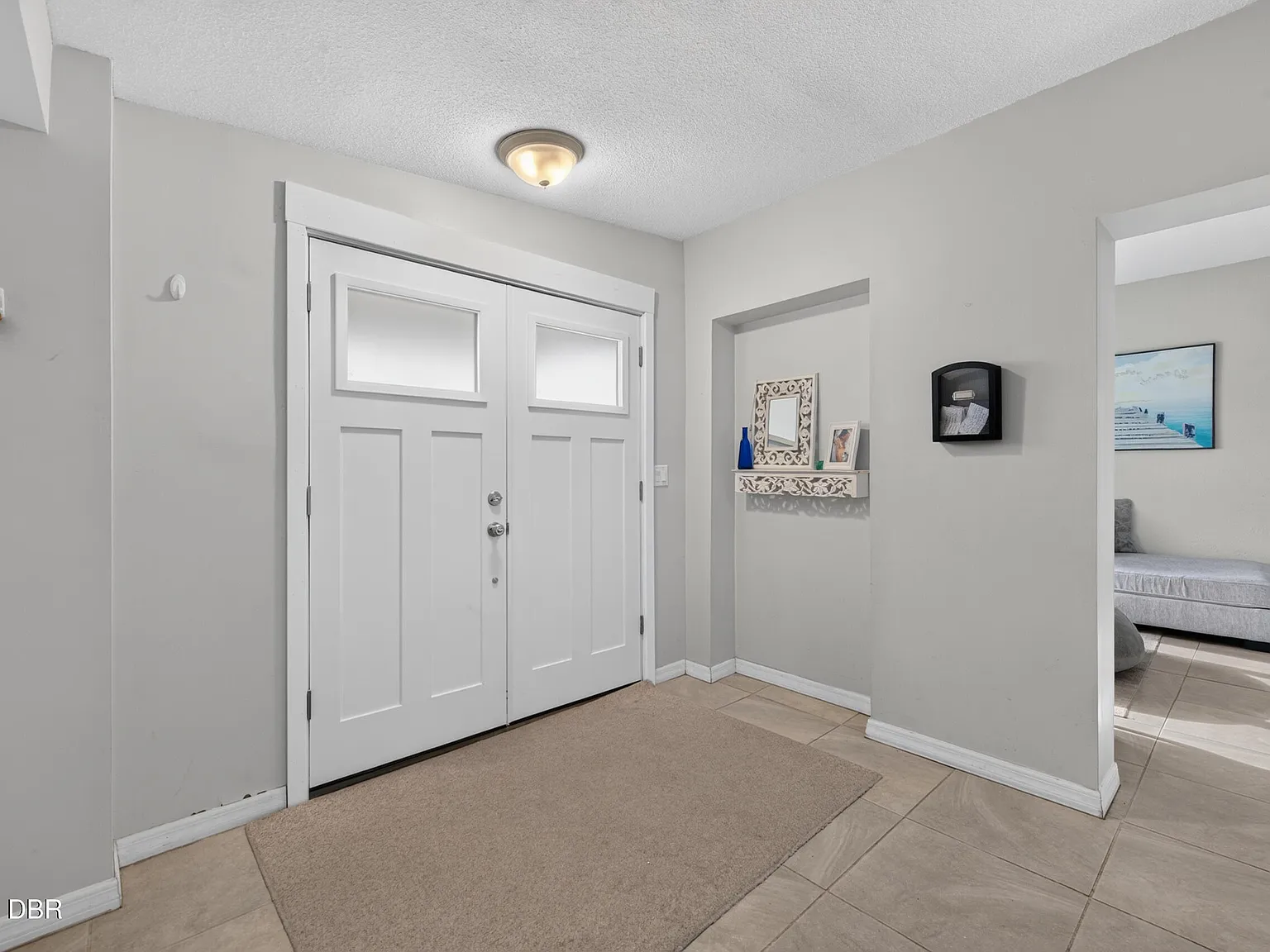 4 bed, 2.0 bath, 2091 sqft, $2,400 — Photo 4