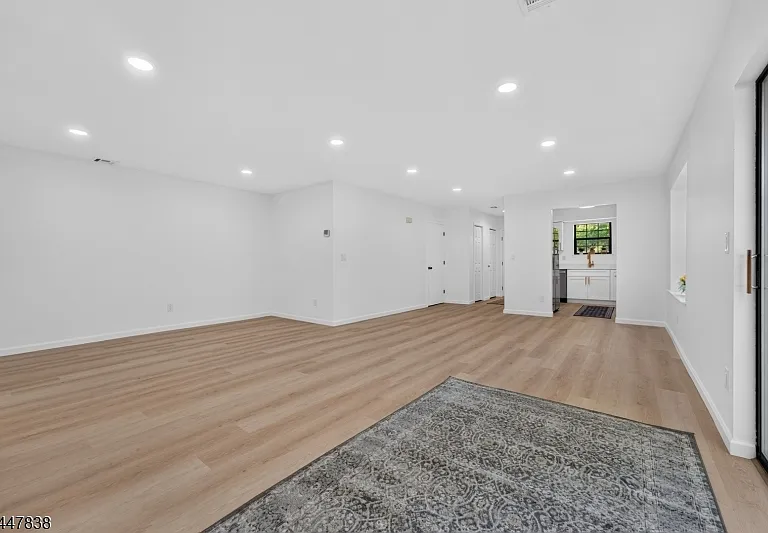 10 Daniel Ct — Photo 8
