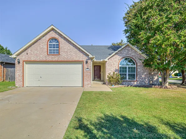 10105 E 85th Ct N, Owasso, OK 74055
