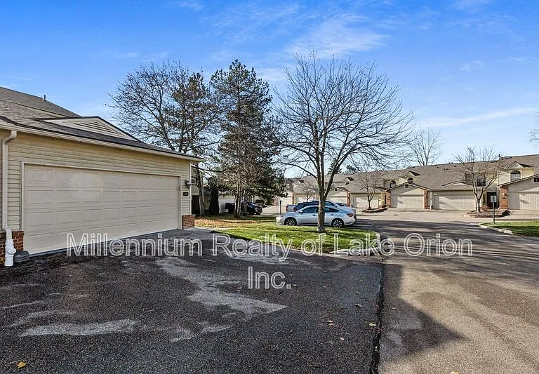 5611 Drake Hollow Dr W — Photo 4