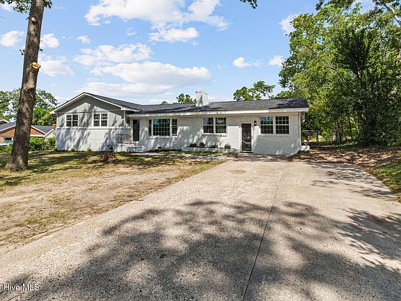 5th image of 1828 Courtney Drive