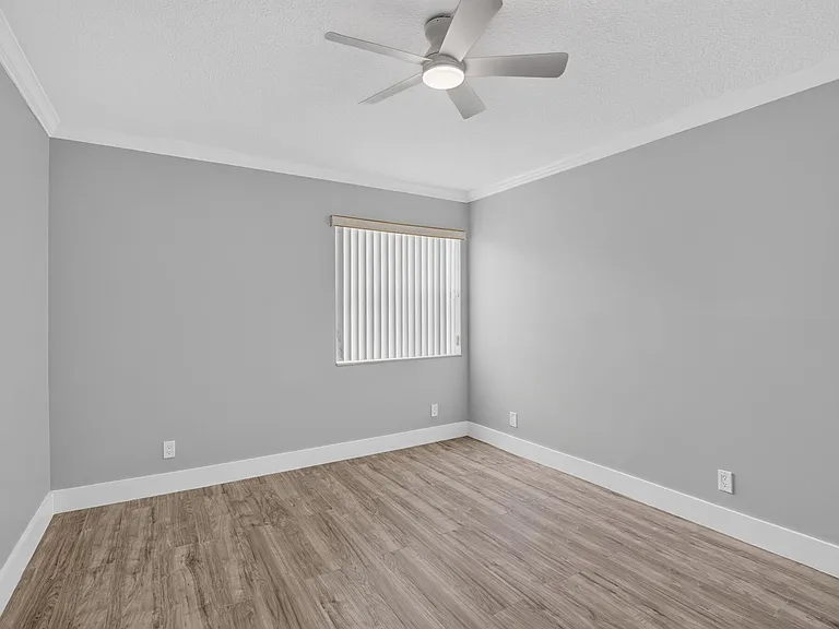 68 Normandy Ln #B — Photo 9