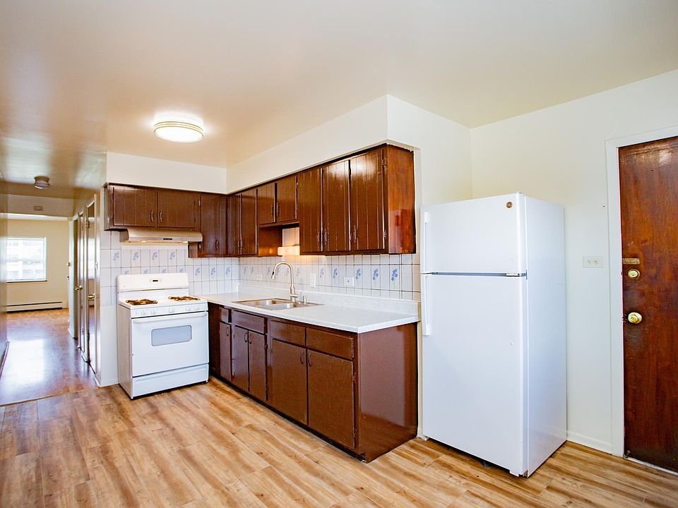 1st image of 10483 Touhy Ave #2W