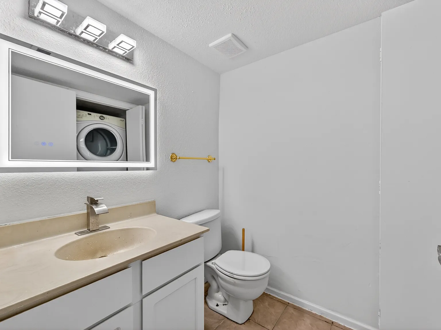 2 bed, 1.5 bath, 1224 sqft, $1,600 — Photo 4