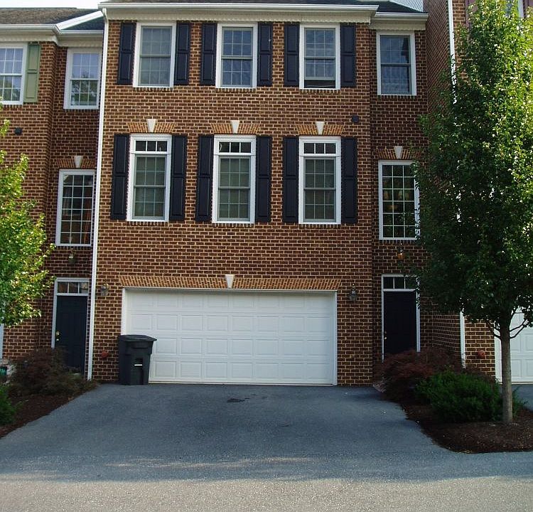 1st image of 125 Blue Stone Hills Dr