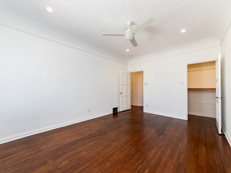 115 N Sycamore Ave — Photo 25