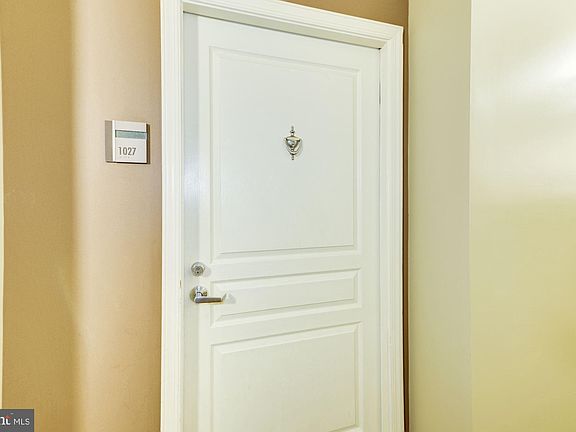 2nd image of 2451 Midtown Ave #1027