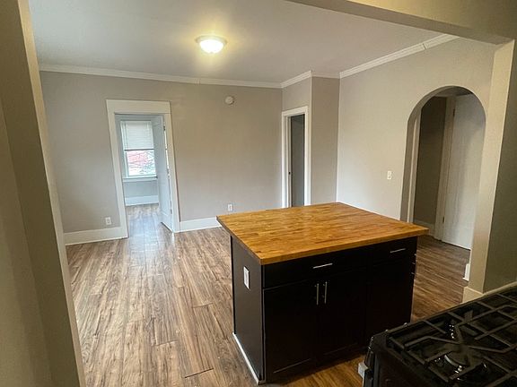 2nd image of 445 Post Ave APT 11