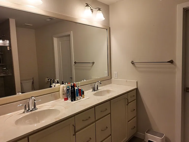 148 Kennedy Dr — Photo 18