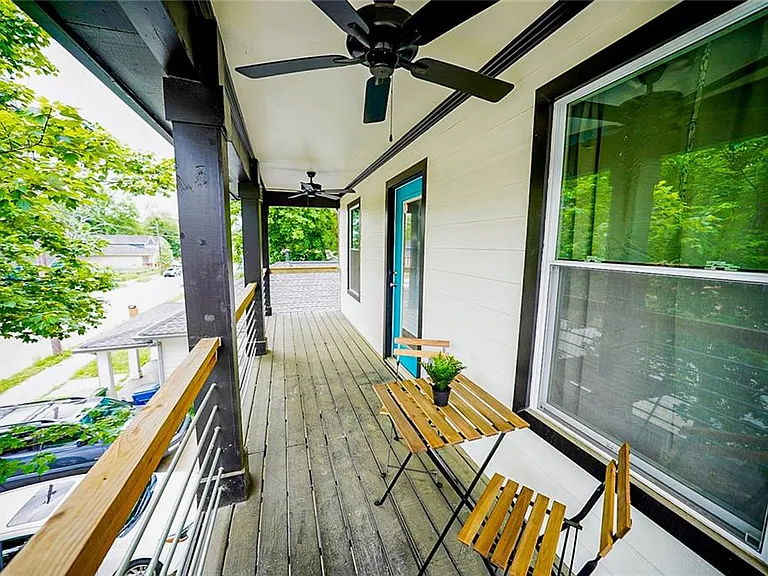 1141 McDaniel St SW — Photo 3