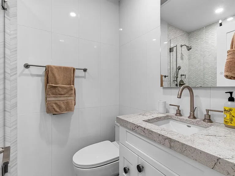 120 N Ocean Blvd #203 — Photo 49