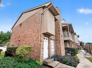 10615 Briar Forest Dr APT 802, Houston, TX 77042