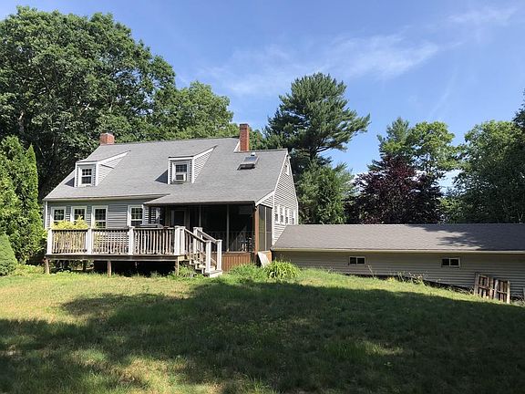 4th image of 104 Crooked Ln