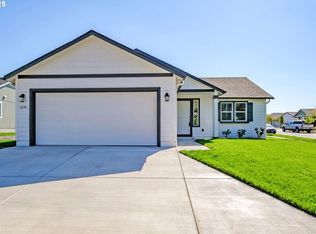 891 Olson Pl, Cottage Grove, OR 97424