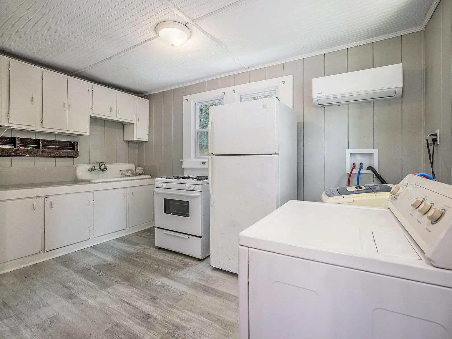 1 bed, $1,350 — Photo 4