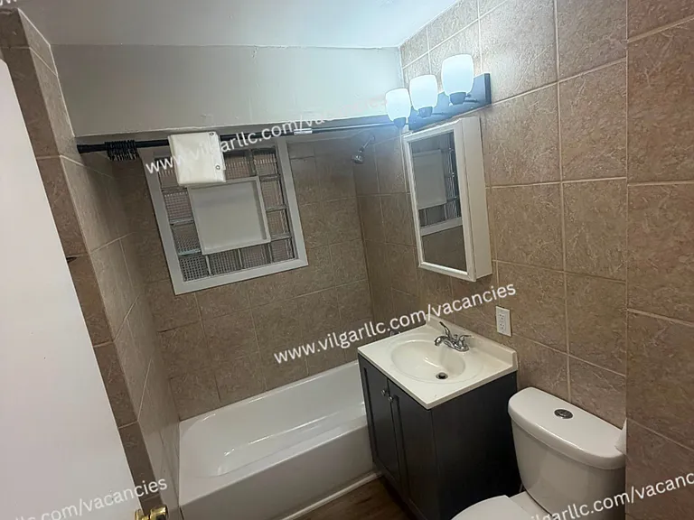 4856 Magoun Ave — Photo 17
