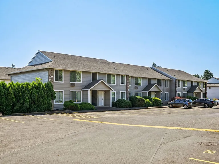 Madras Apartments — Photo 12
