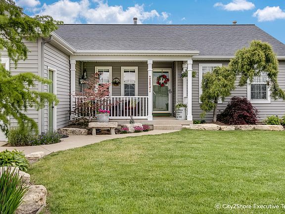 3rd image of 3831 Bantam Dr