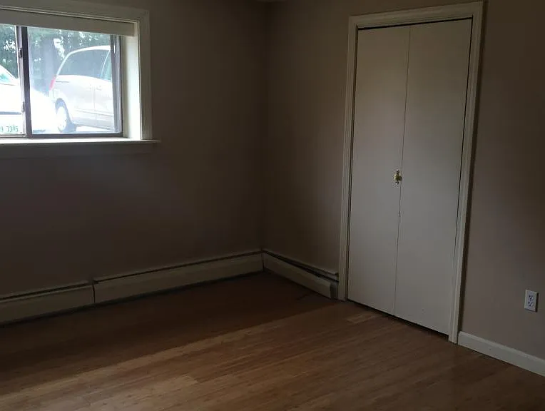 36R English Village Rd #104 — Photo 6