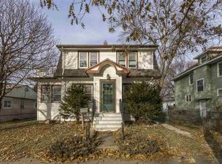 2018 W 3rd St, Waterloo, IA 50701