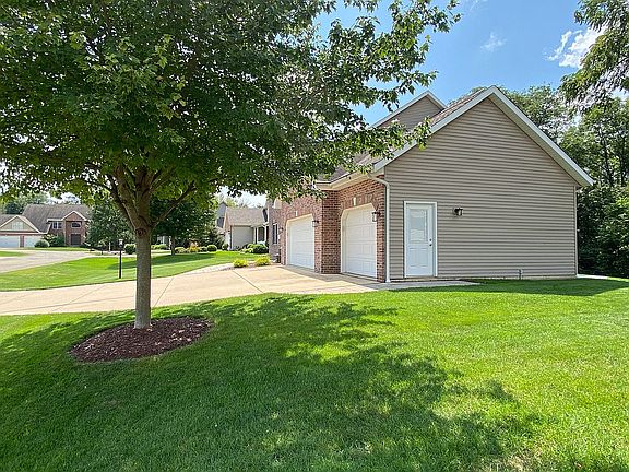 5th image of 1226 Winterberry Ln