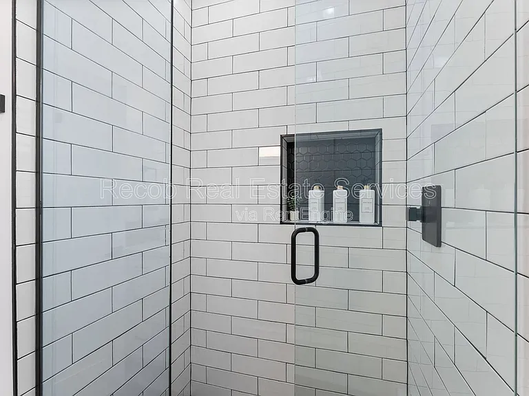 5256 Adams Ave #5 — Photo 10