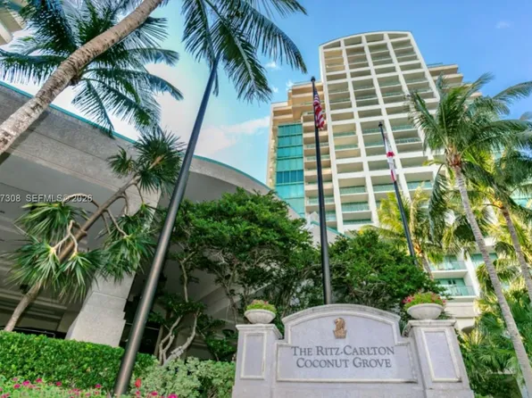 3400 SW 27th Ave APT 805, Miami, FL 33133