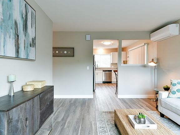 3 bedrooms -living room