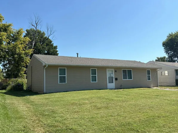 1607 Andrews Dr, Cahokia, IL 62206