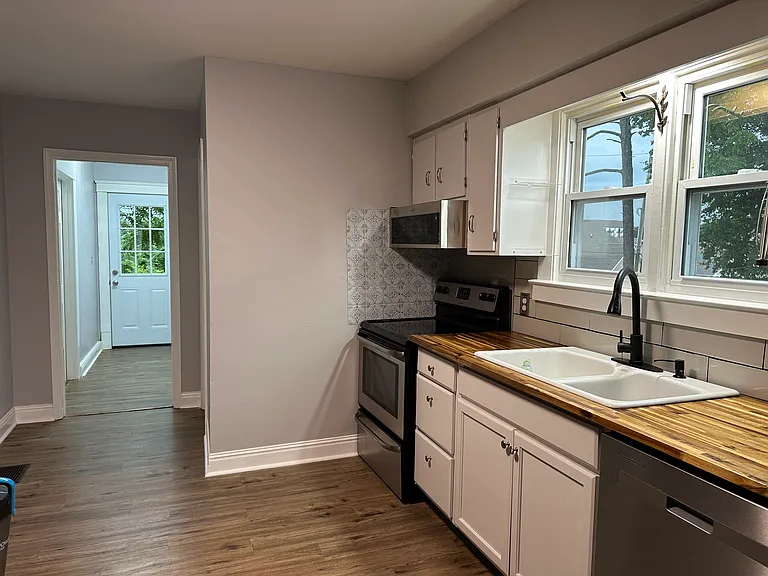 1543 Lodge St — Photo 16