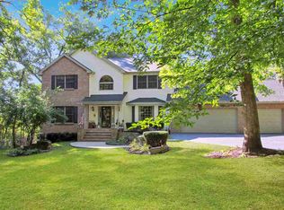 705 W Chinquapin Dr, Oregon, IL 61061