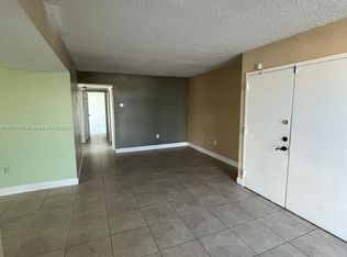 11790 SW 18th St APT 330-3, Miami, FL 33175