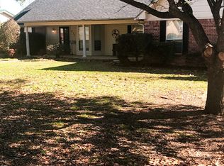 211 Meadow Dr, New Boston, TX 75570