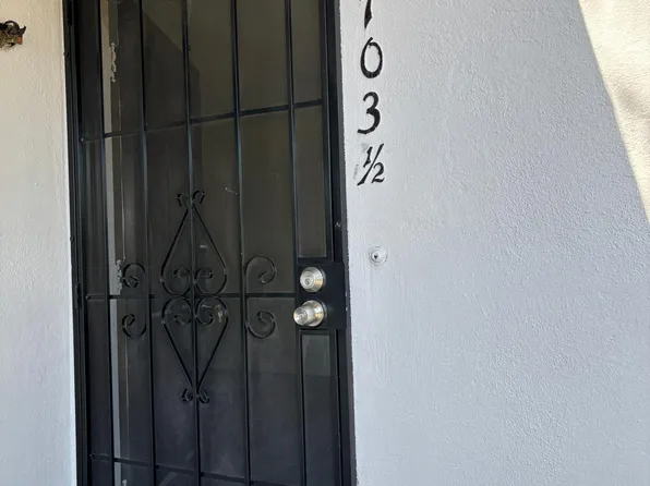 701 W Glenoaks Blvd #703-1/2, Glendale, CA 91202