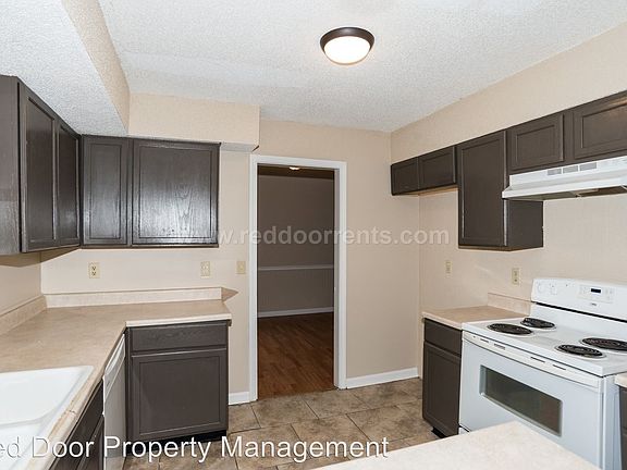 5th image of 438 S Palmyra Dr