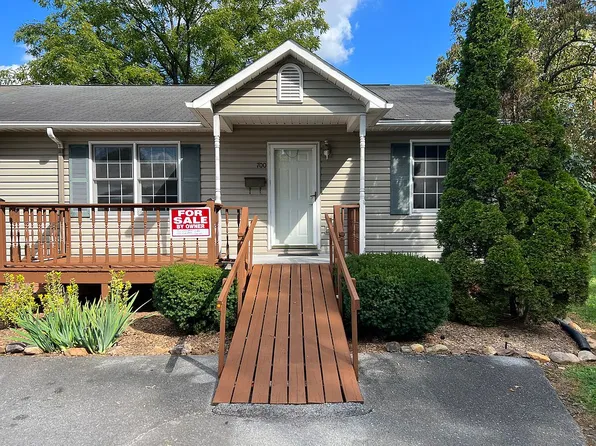 700 Hickory St, Elizabethton, TN 37643
