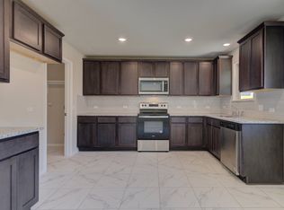 2216 Darst Dr, Seguin, TX 78155