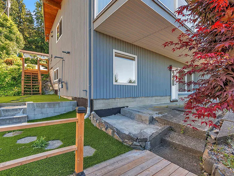 637 Alpine Ct #GROUND LEVEL — Photo 24