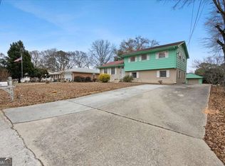 6100 Prestige Valley Rd, Morrow, GA 30260