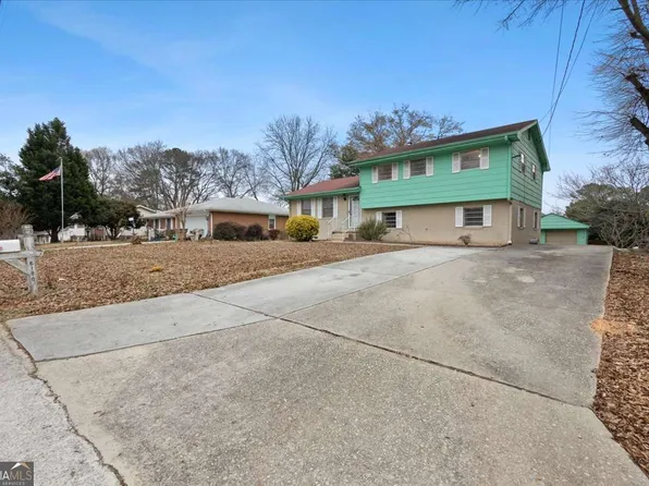 6100 Prestige Valley Rd, Morrow, GA 30260