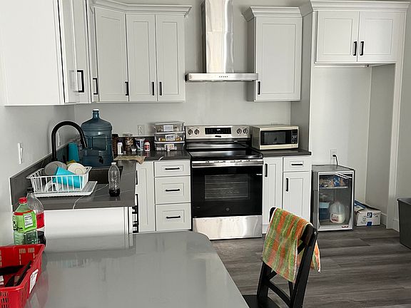 4th image of 1723 E Briarvale Ave #B