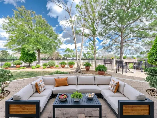 3323 Louvre Ln, Houston, TX 77082