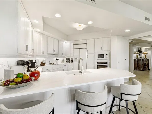 295 Grande Way, Naples, FL